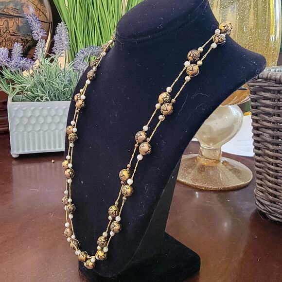 Vintage Long Necklace with Bronze Rose Beads and Faux Pearls Gold Tone Jewelry - Picture 8 of 10